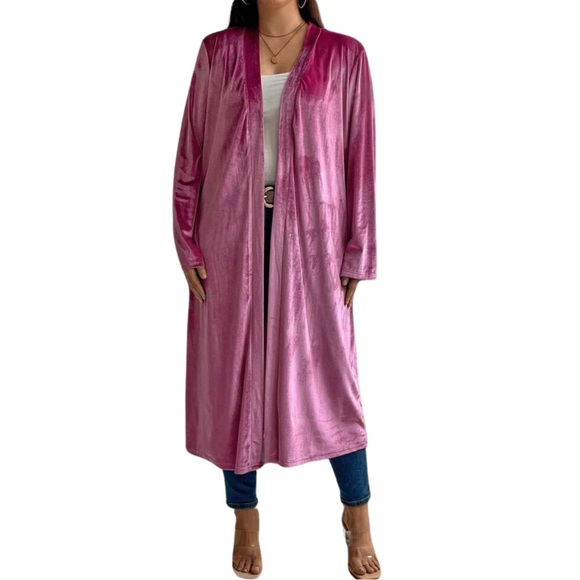 🩷 PLUS Velvet Cardigan 🩷 - Picture 4 of 6